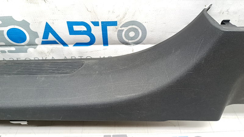 Накладка порога передняя правая Volkswagen ID.4 21-23 черная, потерта
