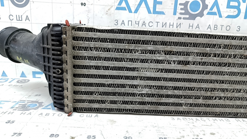 Интеркулер Audi A6 C7 16-18 2.0T примят, примяты соты
