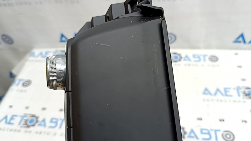Управление климат-контролем Mazda CX-5 19-22 auto, пятна на экране, царапины
