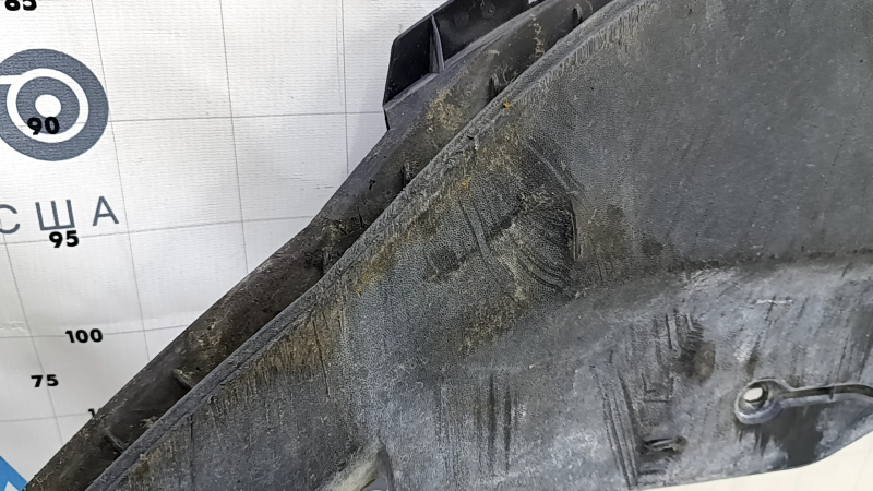 Губа переднего бампера VW Jetta 19-21 структура, потерта, треснута