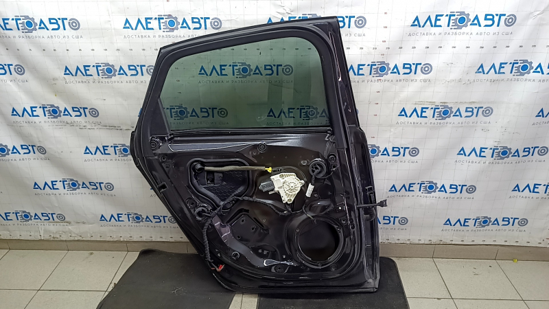 Дверь в сборе задняя левая Audi A6 C7 12-18 keyless, графит LX7U, тычки, царапины