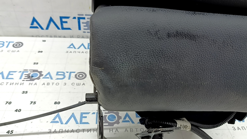 Спинка заднего ряда 2 ряд центральная Mazda CX-5 18-23 кожа черная, с перфорацией, с коричневой строчкой, без подголовника, с USB, примята