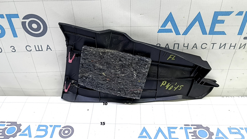 Центральная консоль бокс для Toyota Prius V 2012-2017, оригинальная накладка в черном цвете, в отличном состоянии.