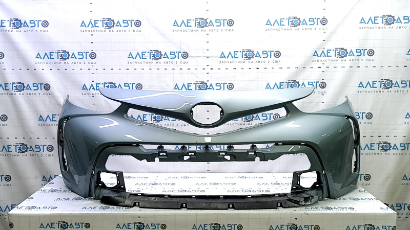 Бампер передний голый Toyota Prius V 15-17 рест, зеленый, тычки, вмятина, полезла краска, трещины в креплениях
