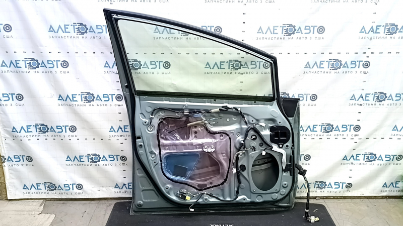 Дверь в сборе передняя левая Toyota Prius V 15-17 keyless, зеленый 781