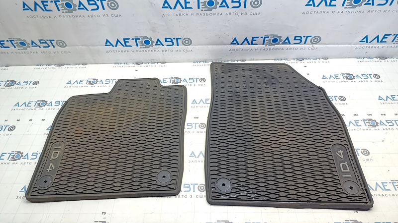 Комплект резиновых ковриков для Volkswagen ID.4 2021-2026, вид сверху.
