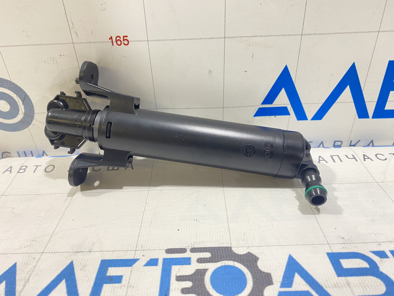 Форсунка омывателя фары левая Audi A3 8V 15-16 4d