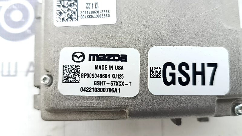Камера слежение за полосой Mazda CX-5 20-25 на лобовом