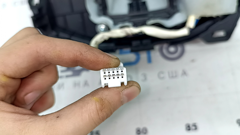 Накладка шифтера АКПП Mazda CX-5 17-25 с кнопкой MiDrive, царапины, облез хром, без накладки