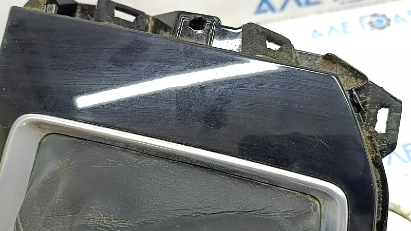Накладка шифтера АКПП Mazda CX-5 17-24 с кнопкой MiDrive, царапины