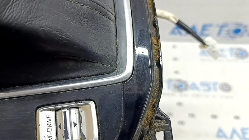 Накладка шифтера АКПП Mazda CX-5 17-25 с кнопкой MiDrive, царапины, облез хром, без накладки