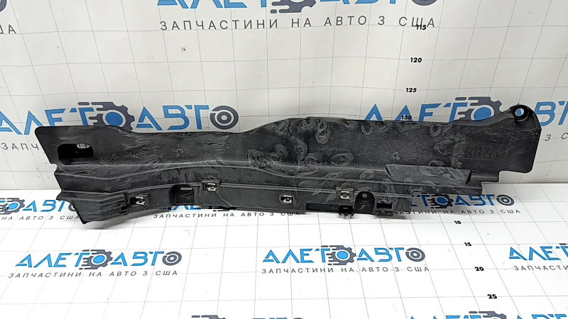 Кронштейн внутренней накладки порога задней правой Mercedes W167 GLE 350 450 20-26