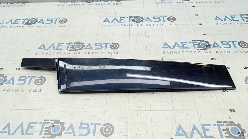 Накладка двери боковая передняя левая Volkswagen ID.4 21-23 потерта