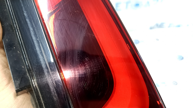 Фонарь внутренний дверь багажника левый Honda CRV 23-26 потерт