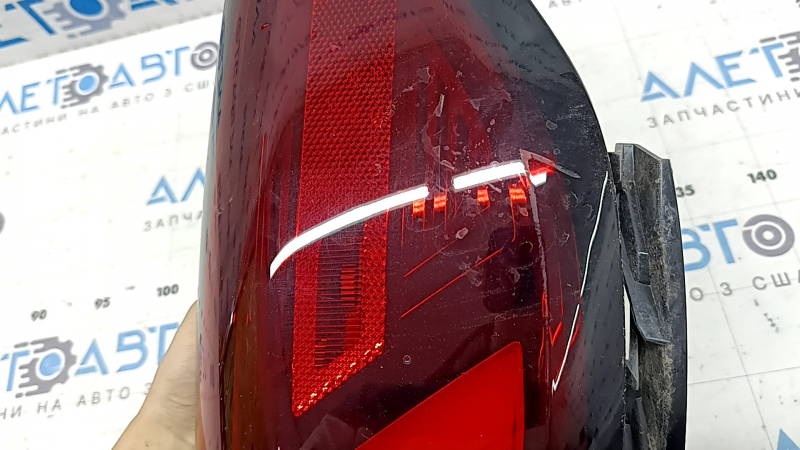 Фонарь внешний крыло правый Ford Escape MK4 23-26 LED, нет части крепления, в клее, царапины