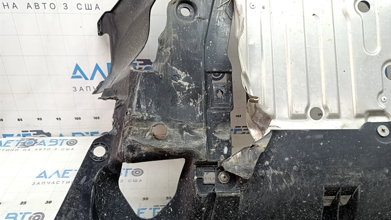 Защита двигателя Honda CRV 23-26 HEV в сборе 3 части, надорвана, примята, затерта