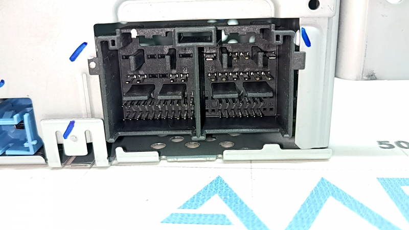 Головное устройство Ford Escape MK4 23-26 под Bang & olufsen