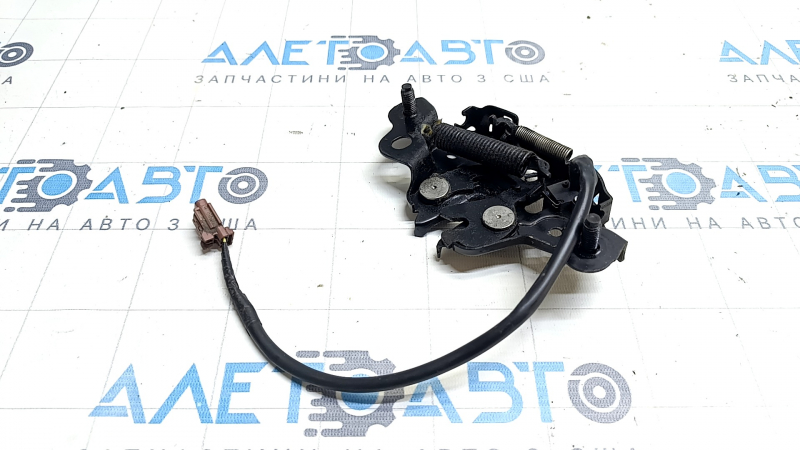Замок капота Nissan Rogue Sport 17-22 с датчиком