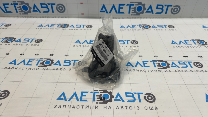 Кронштейн решетки радиатора верхний левый Mazda 6 18-21
