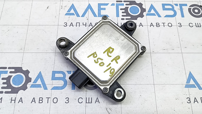 Датчик слепых зон BSM правый Toyota Prius 19-20