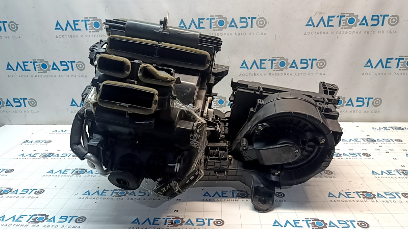 Печка в сборе Lincoln MKZ 13-20 сломан воздуховод