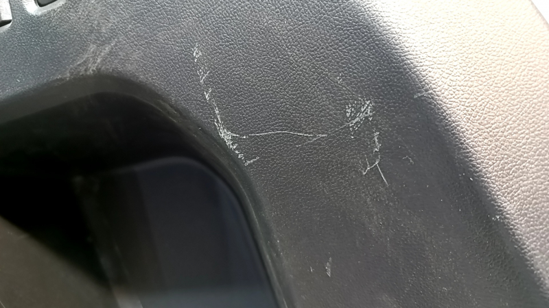 Обшивка арки правая Subaru Outback 15-19 черная, царапины
