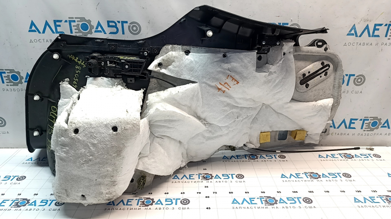 Обшивка арки правая Subaru Outback 15-19 черная, царапины