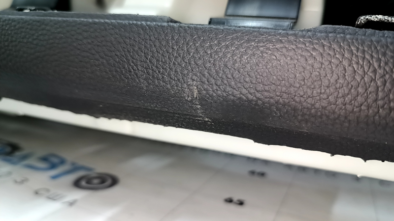 Торпедо передняя панель с AIRBAG Honda CRV 23-26 черная, с обрамлением щитка приборов и накладкой динамика, ржавый пиропатрон, царапины, надрывы