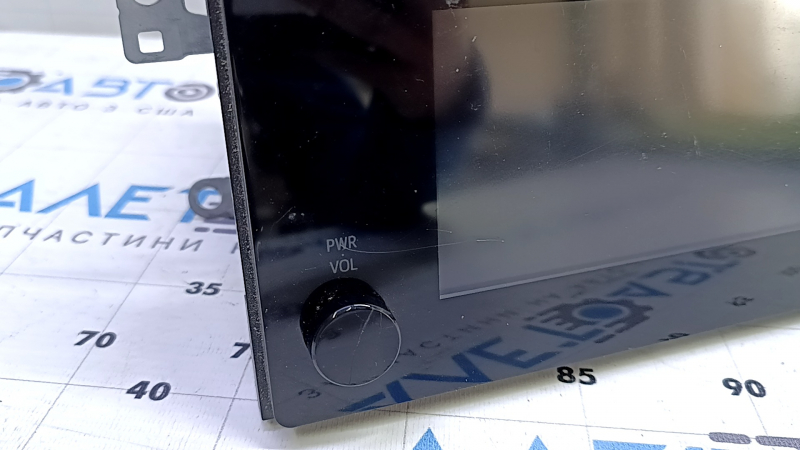 Монитор, дисплей, навигация Toyota Prius 50 19-22 малый, царапины