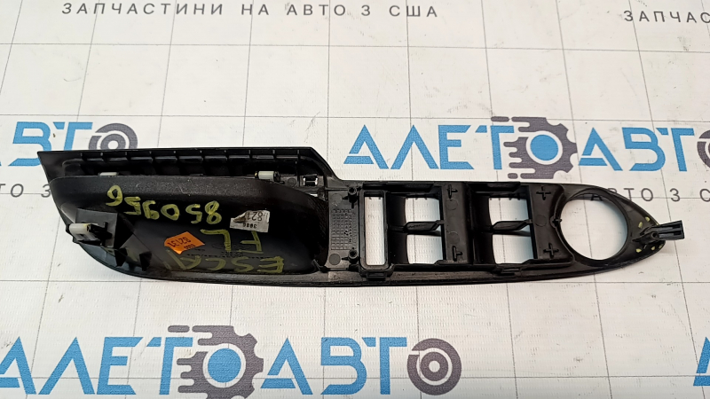 Накладка управления стеклоподъемником передним левым Ford Escape MK3 13-19 черная структура с хром ручкой, надлом крепления