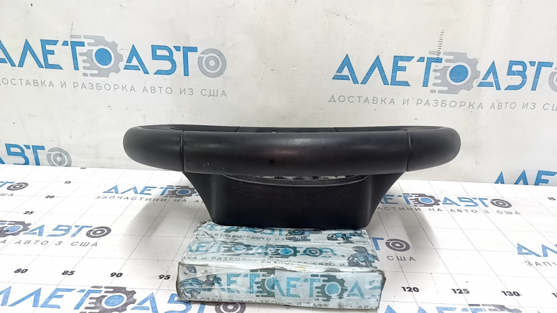 Руль голый Toyota Prius 50 16-22 кожа черный, тычки, потертости