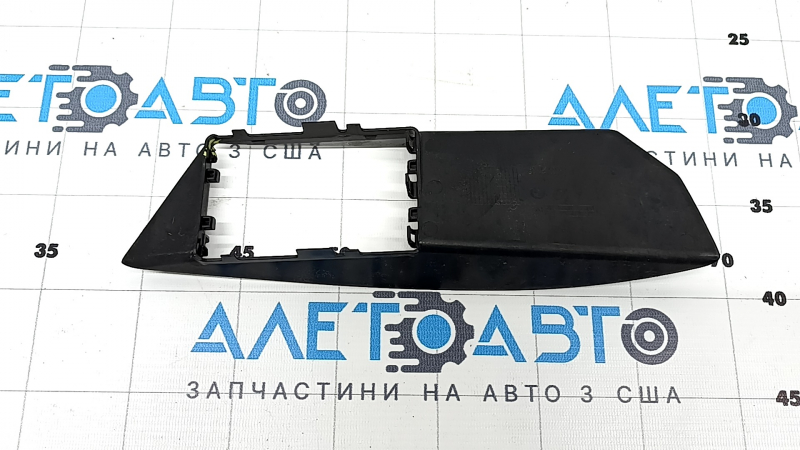 Кронштейн датчика слепых зон BSM правый BMW X5 G05 19-26 сломано крепление