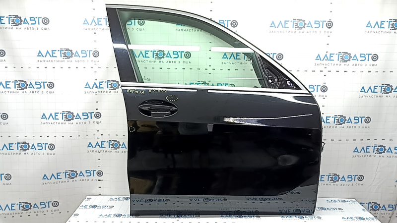 Дверь передняя правая для BMW X5 G05 2019-2026, вид спереди с небольшими потертостями.