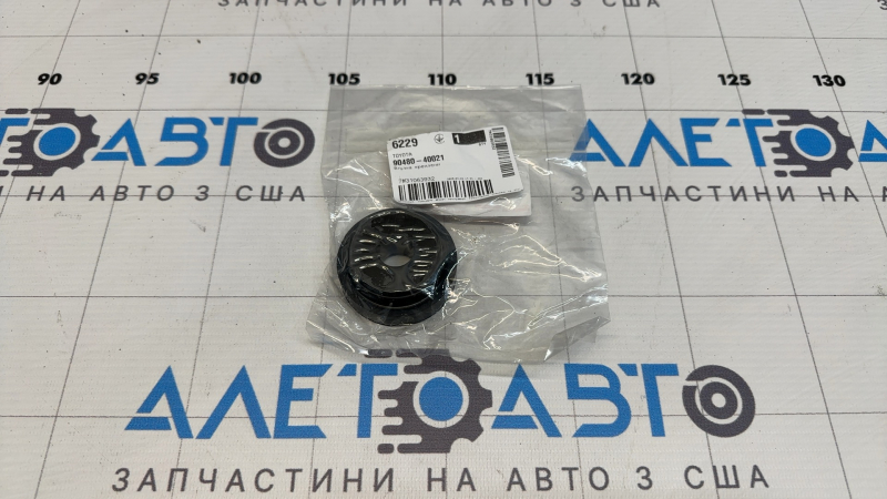 Опора радиатора нижняя левая Lexus GS300 GS350 GS430 GS450h 06-11 резина