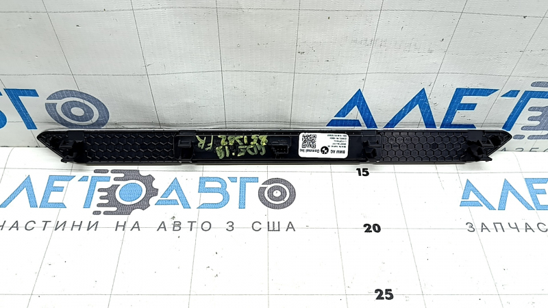 Вставка накладки порога передняя правая BMW X5 G05 19-23 хром BMW, с подсветкой, царапины