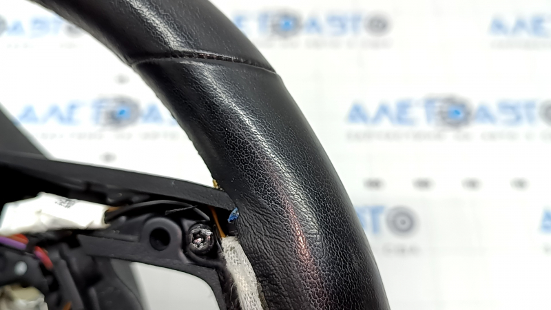 Руль голый BMW X5 G05 19-26 кожа черная с подогревом, с лепестками, Sport, царапины, примятости, под чистку