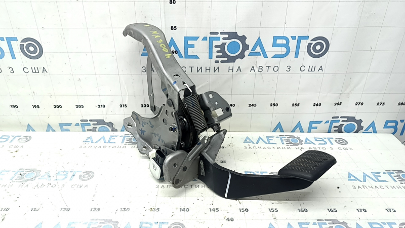 Педаль тормоза Lexus NX300h 15-21 с датчиками