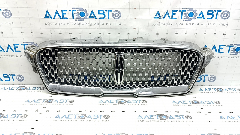 Решетка радиатора grill Lincoln MKZ 17-20 хром, с эмблемой, полез хром, песок