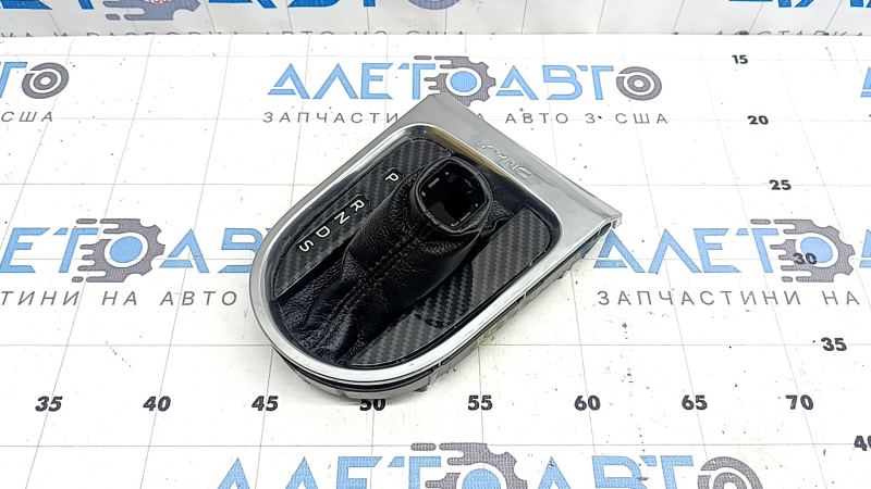 Накладка шифтера КПП Ford Mustang mk6 18-23 под карбон, хром, царапины