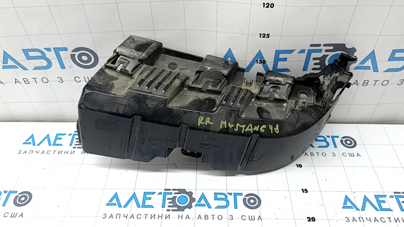 Крепление заднего бампера заднее правое Ford Mustang mk6 18-23