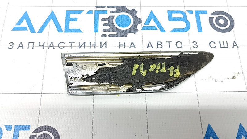 Эмблема R-line левая VW Tiguan 18-24 царапины