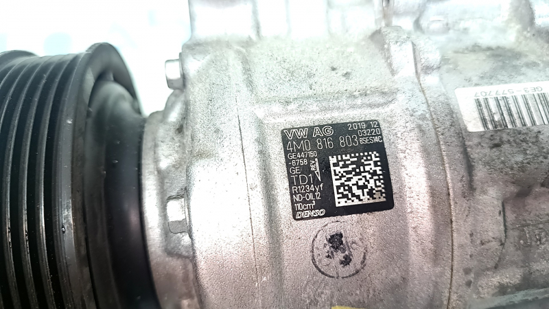 Компрессор кондиционера Audi A4 B9 17-25 2.0T R1234YF