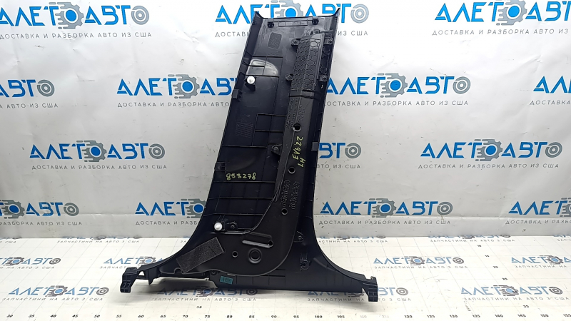 Общий вид нижней левой накладки стойки для Киа EV6 2022-2026 с характерным дизайном.