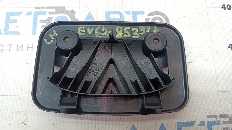 Дефлектор воздуховода заднего ряда левый Kia EV6 22-24 в полу, черный, структура, царапины