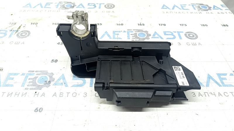 Клемма плюсовая АКБ Audi A4 B9 17-25 с пиропатроном