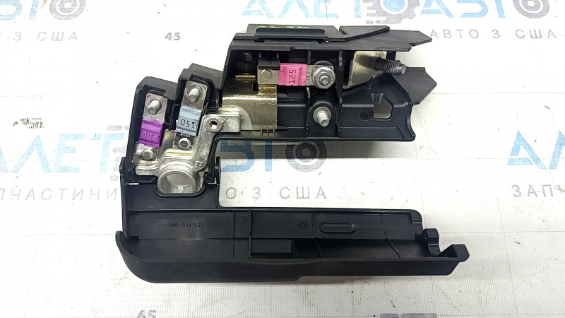 Клемма плюсовая АКБ Audi A4 B9 17-25 с пиропатроном