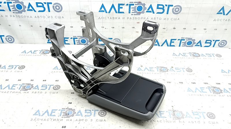 Подлокотник центральной консоли Audi A4 B9 20-25 кожа серая с кронштейном