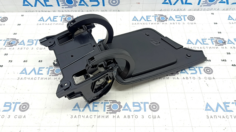 Подлокотник центральной консоли Volvo XC90 16-22 тип 1, кожа черная с кронштейном, царапины