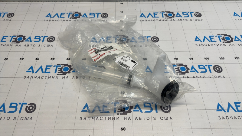 Горловина бачка омывателя Toyota Sienna 21-26