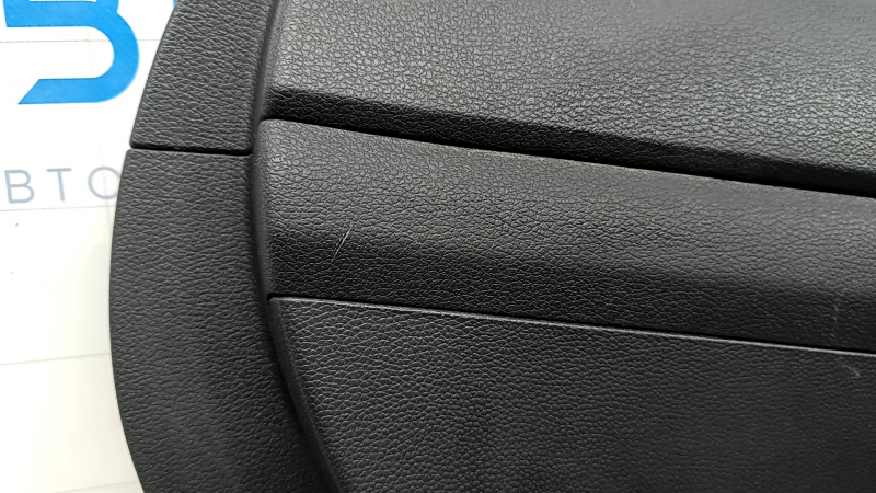 Детали текстуры и состояние черной кожи на обшивке двери задней левой Hyundai Tucson 2016-2021.